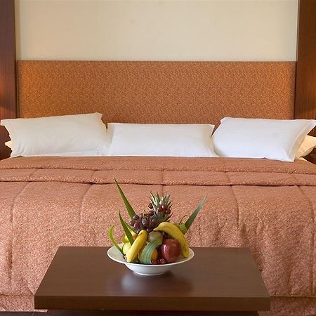 فندق Golden Tulip Farah خريبڭة المظهر الخارجي الصورة