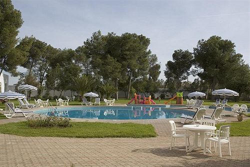 فندق Golden Tulip Farah خريبڭة المظهر الخارجي الصورة